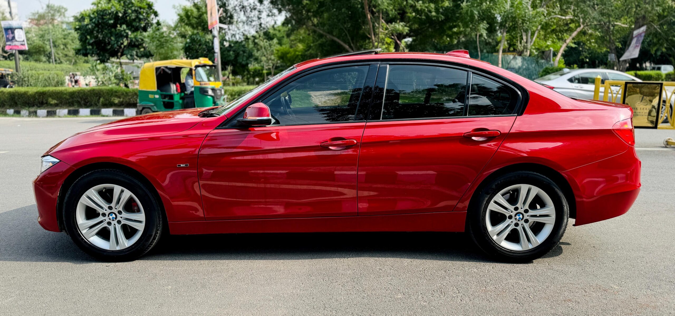 2015 BMW 320D SPORTLINE DIESEL SECOND OWNER 66K RUN ONLY ALL ORIGINAL PAINT COMPANY MAINTAINED 15.50LAC ASKING PRICE